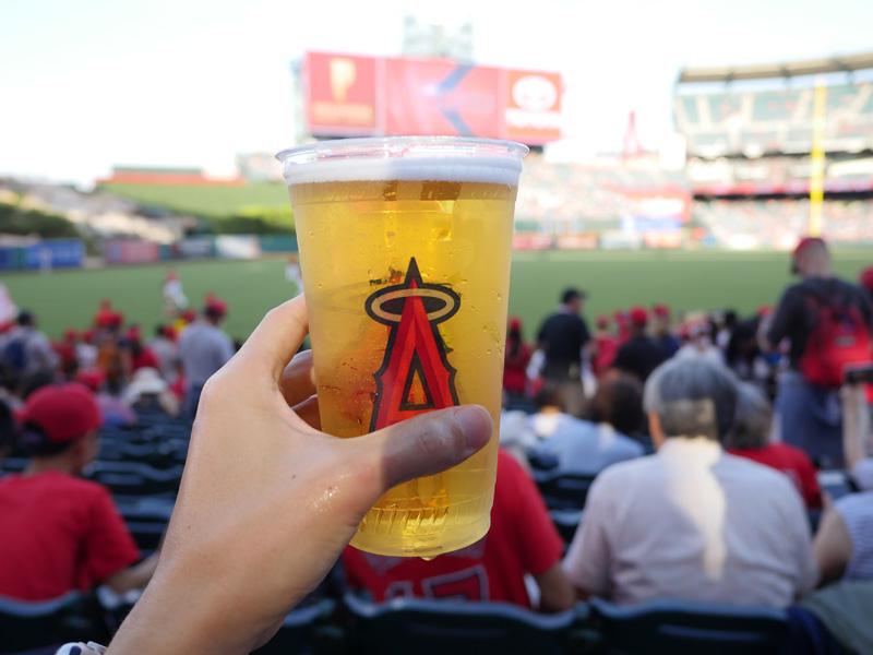 エンゼルスタジアムでビール